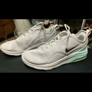 Nike Airmax Motion 2
